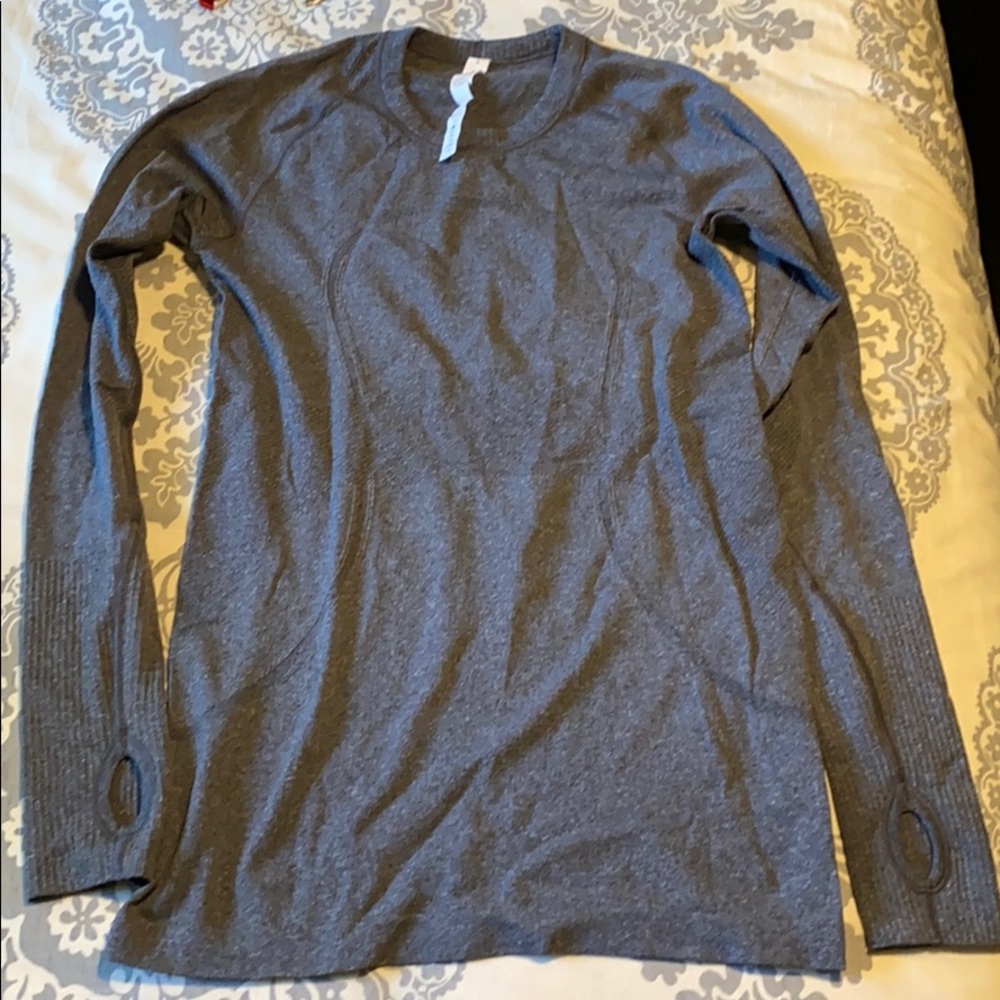 Lululemon long sleeve gray